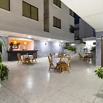 Hotel Axis Inn By Geh Suites