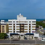 Hotel Axis Inn By Geh Suites
