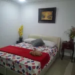 Hotel Cra17A21A Avenida 22 Cerca A Escenario Deportivos Iglesias Y Clinicas