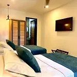 La Brisa Loca Hostel