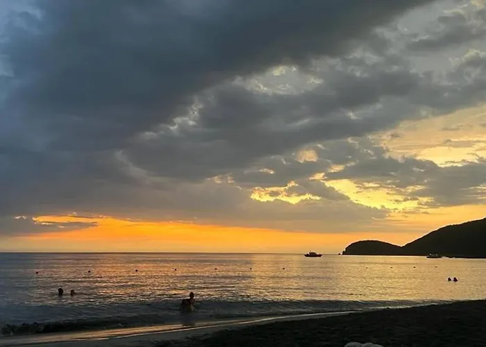 Linda Casa En Playa De Pozos Colorados