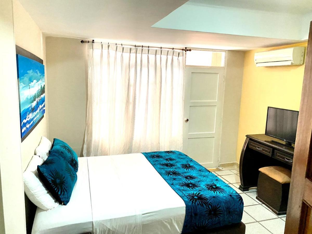 Sorrento Beach Hotel *