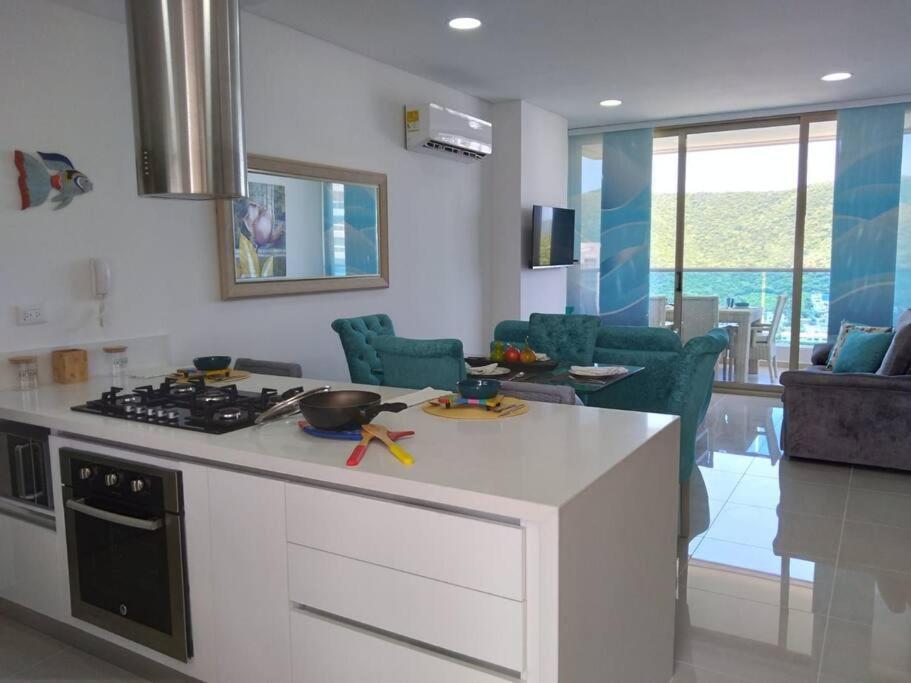 Apartment Exclusivo Club: Beachfront Oasis With Olympic Pools & Luxury Amenities *
