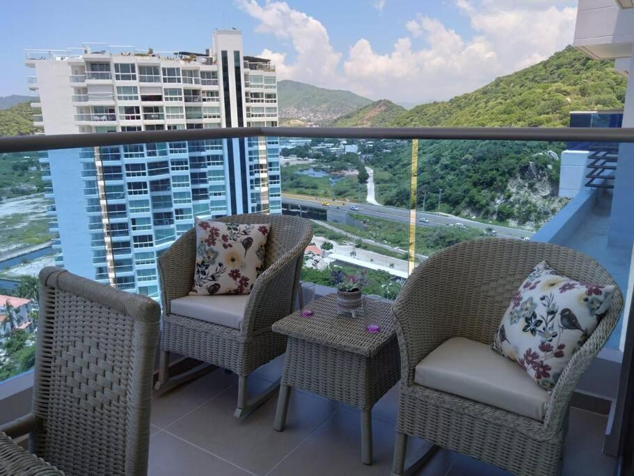 Exclusivo Club: Beachfront Oasis With Olympic Pools & Luxury Amenities Apartment