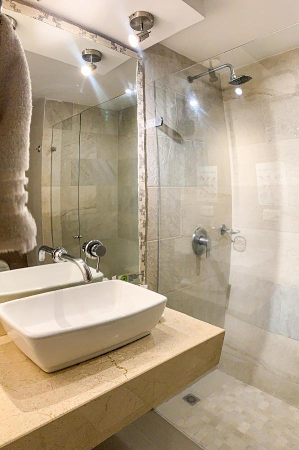 1525 By Geh Hotel 3*