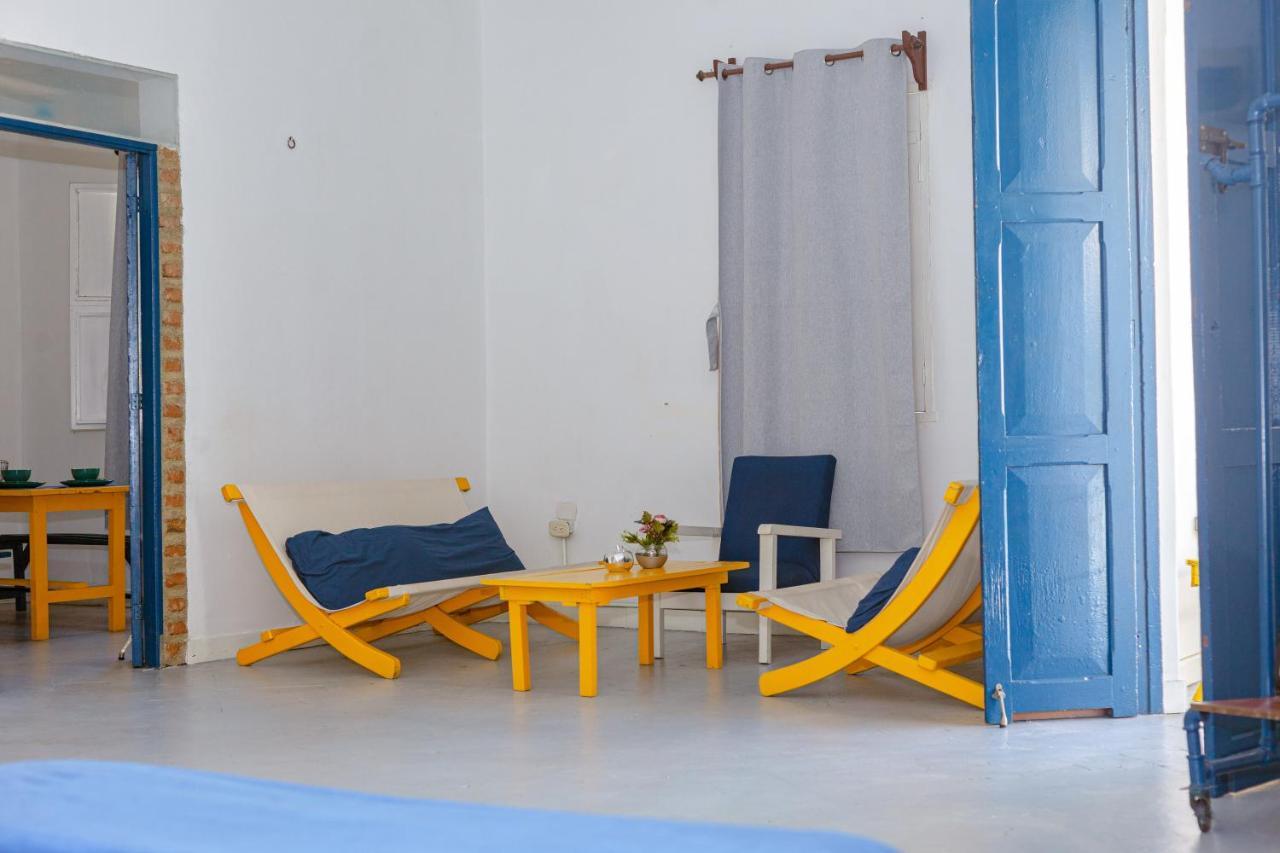 Pensión La Puerta Azul By La Puerta Hostels *
