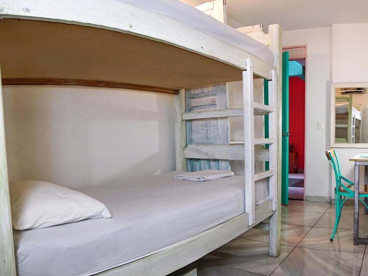 Hostal La Brisa Loca *
