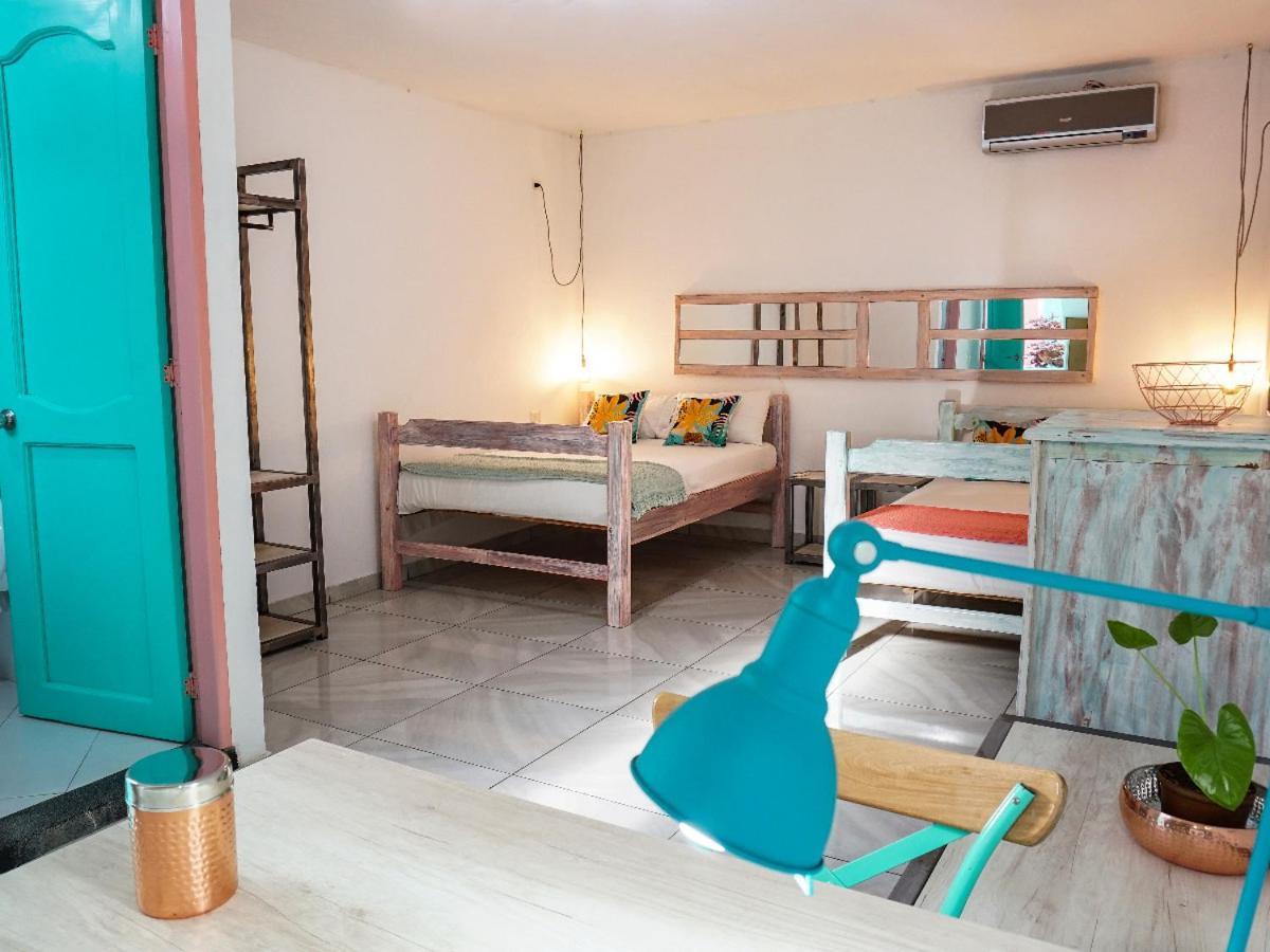 Hostal La Brisa Loca *