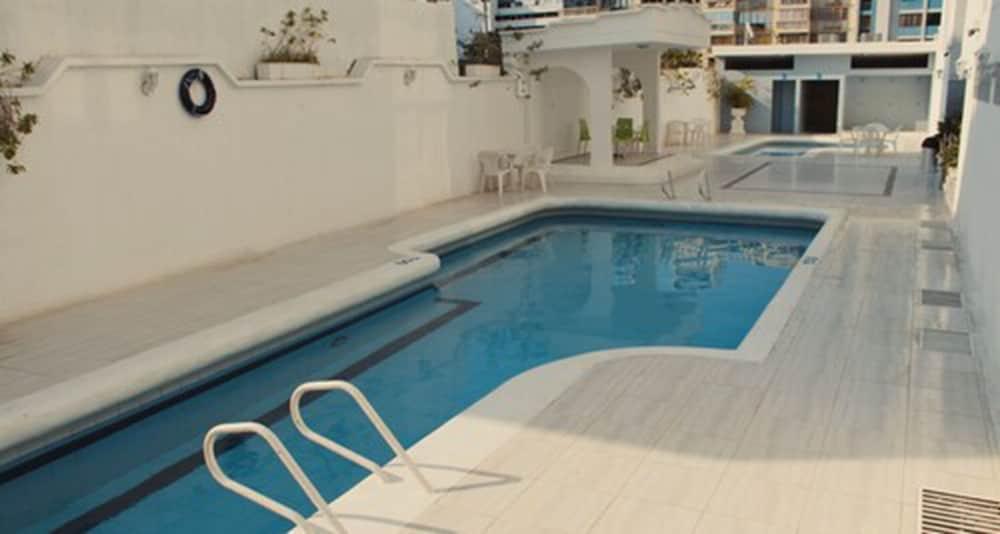 Axis By Geh Hotel 3*