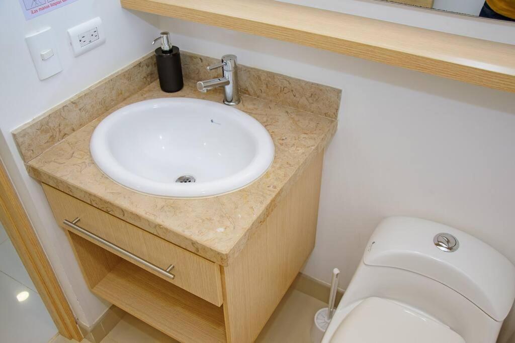 Exclusivo Apto En Club Con Playa Santa Marta (Magdalena)