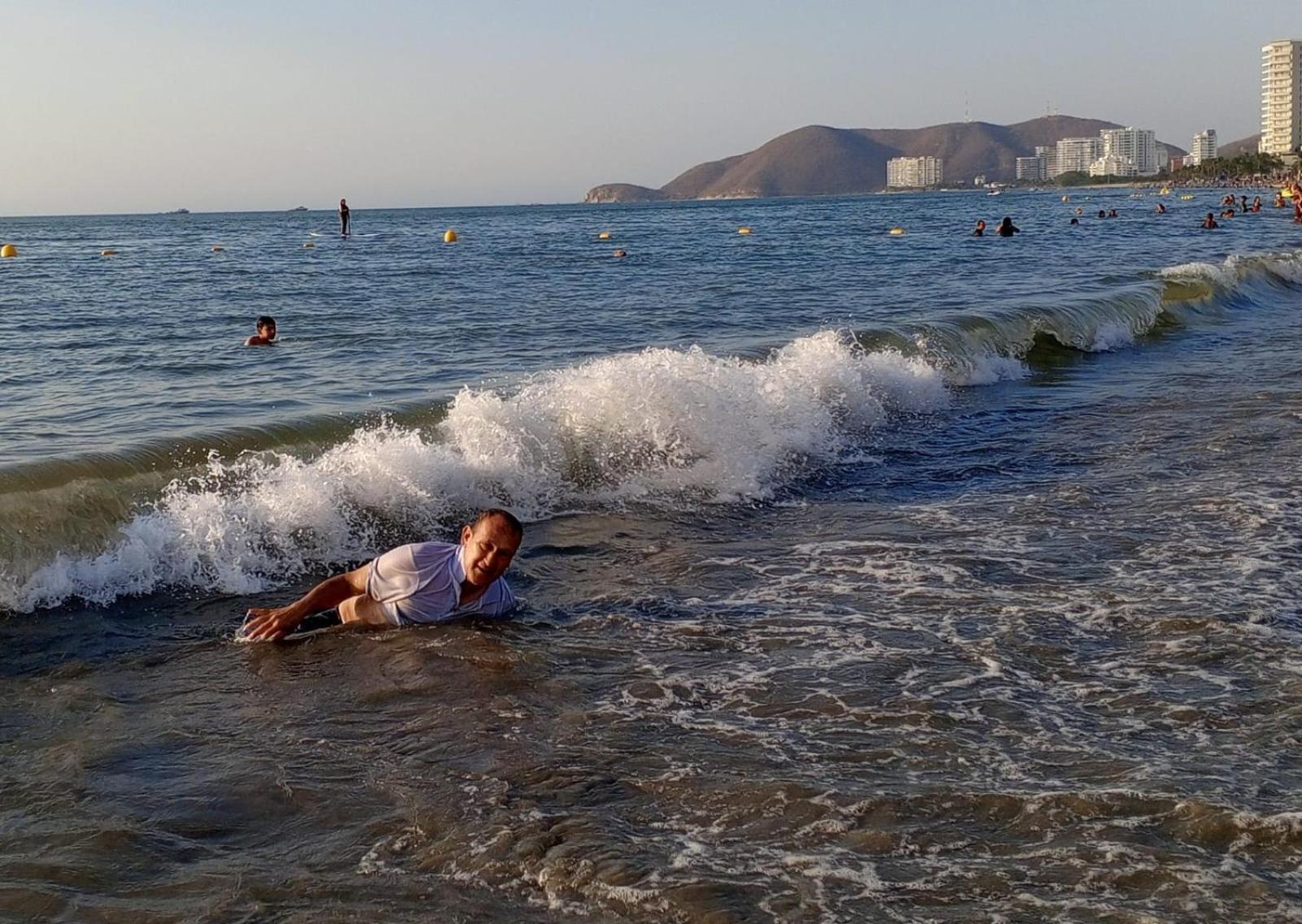 Santa Marta, El Rinconcito Hogareno. Hermoso Apto Y Amplio Con Piscina, Cerca Playa Horizonte. Apartment *
