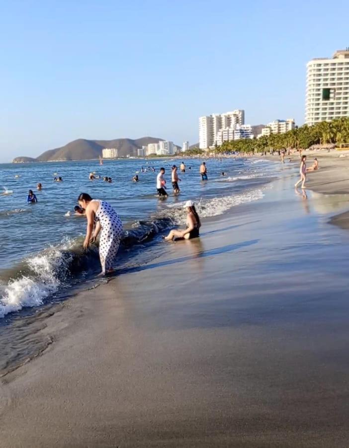 Santa Marta, El Rinconcito Hogareno. Hermoso Apto Y Amplio Con Piscina, Cerca Playa Horizonte. Santa Marta (Magdalena)