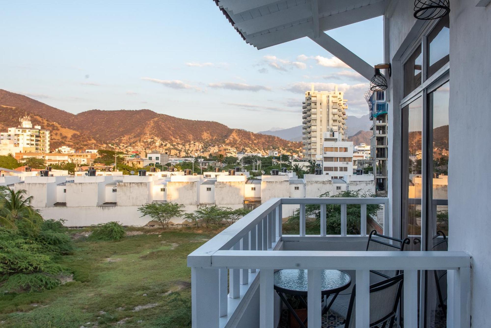 Comodo Con Vista Al Mar Y La Montana Apartment