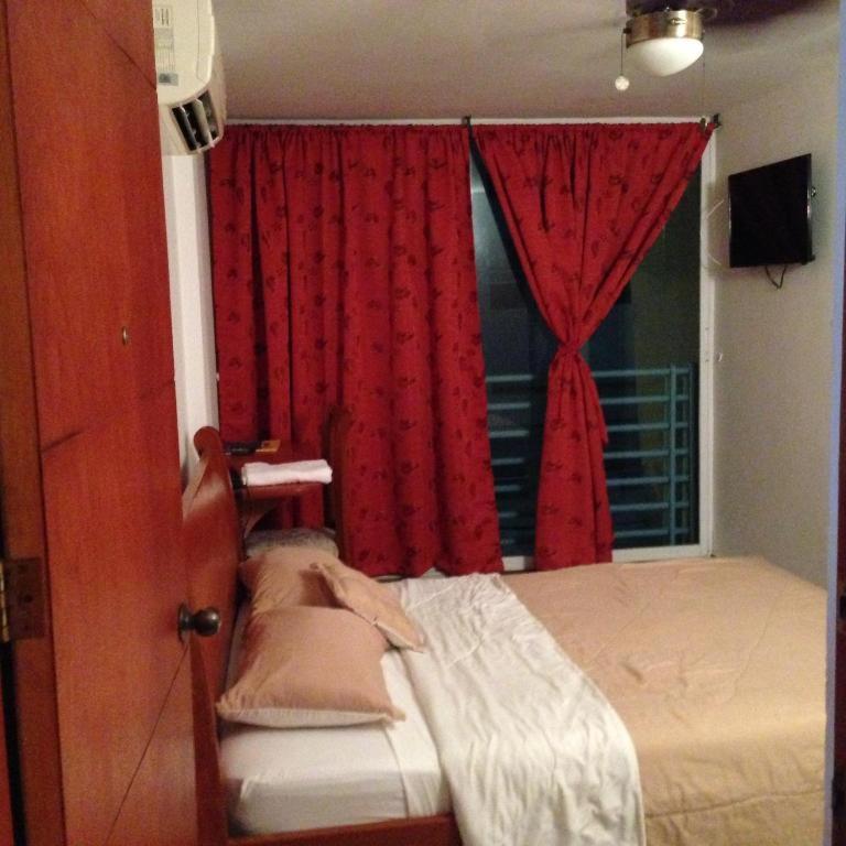 Bahia Plaza Hotel 3*