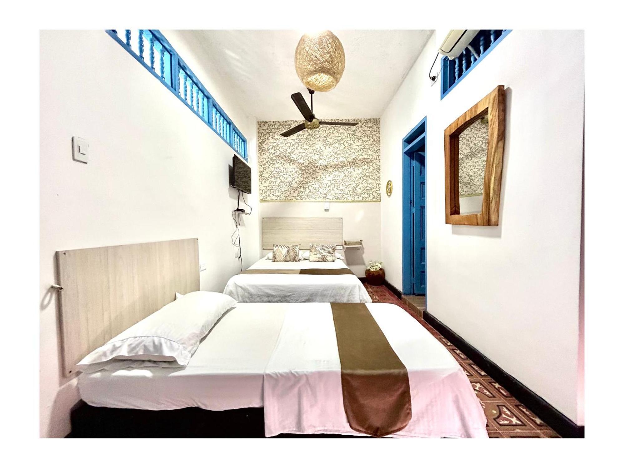 Kasaya Hotel *
