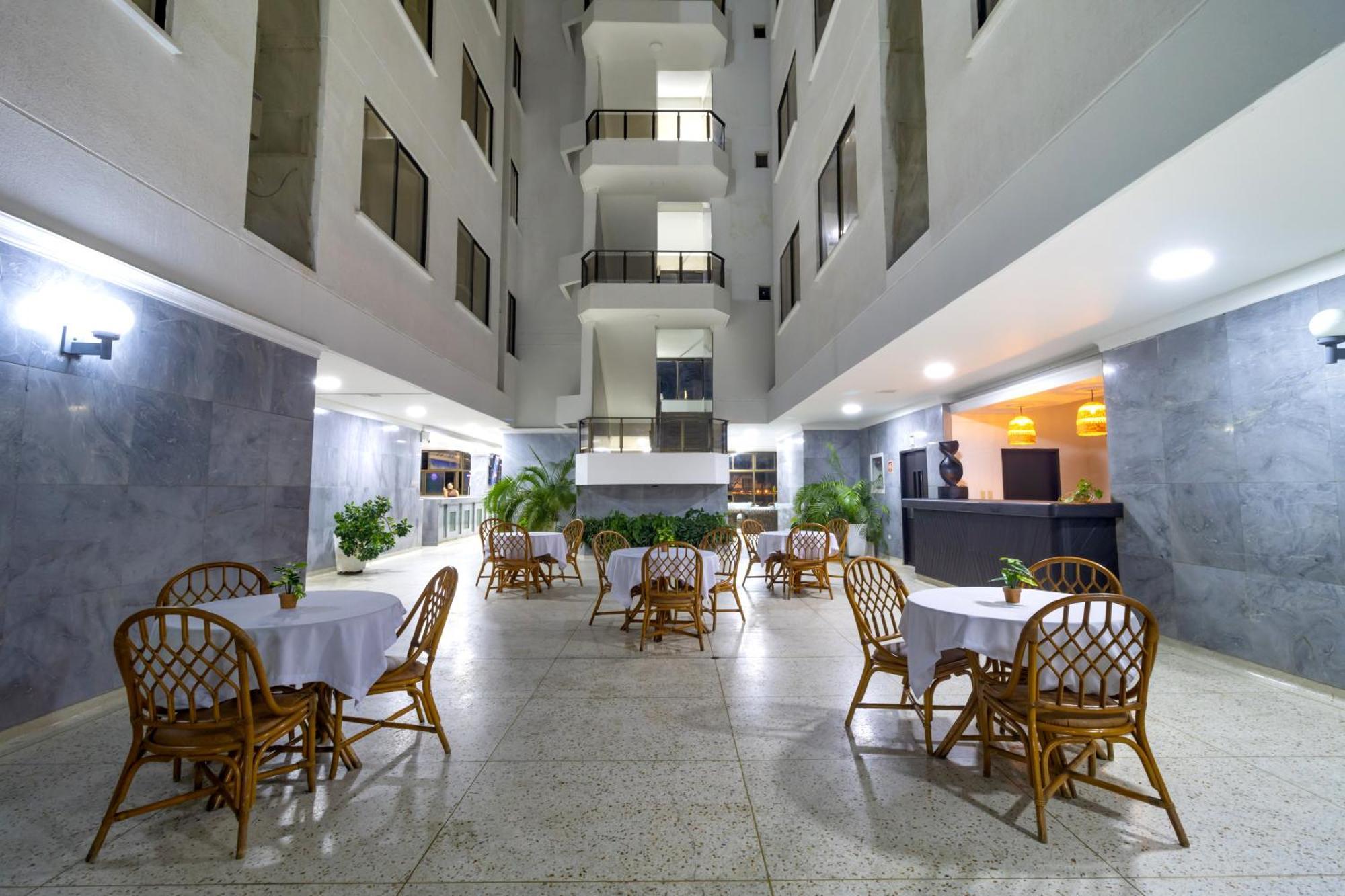 Hotel Axis By Geh 3*