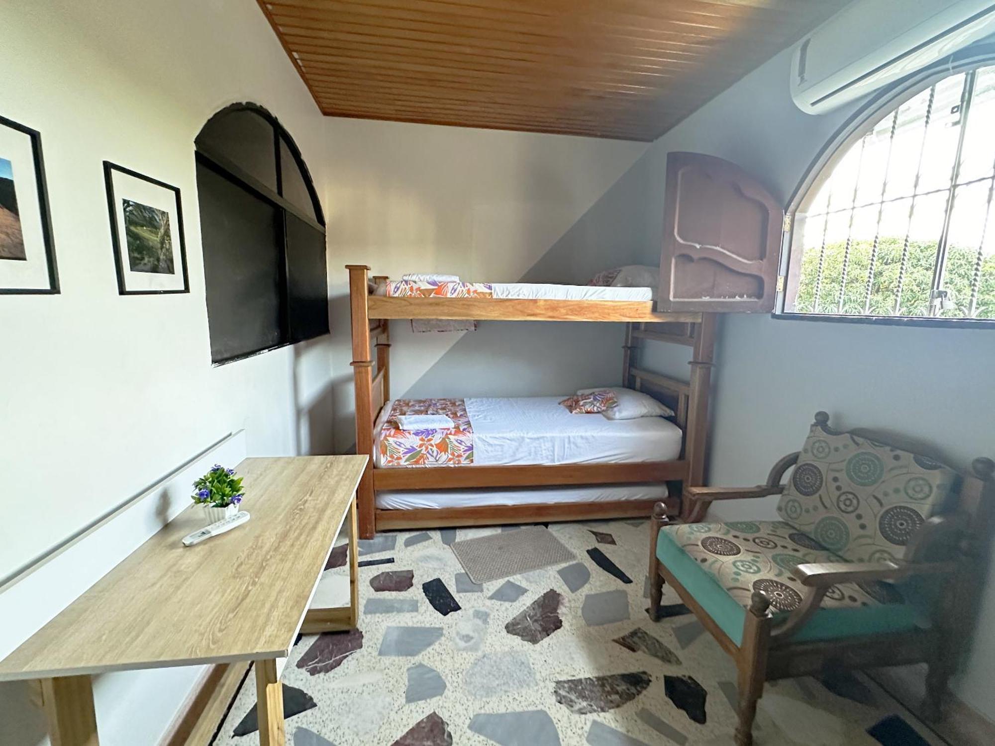 Tia Chela Guest house