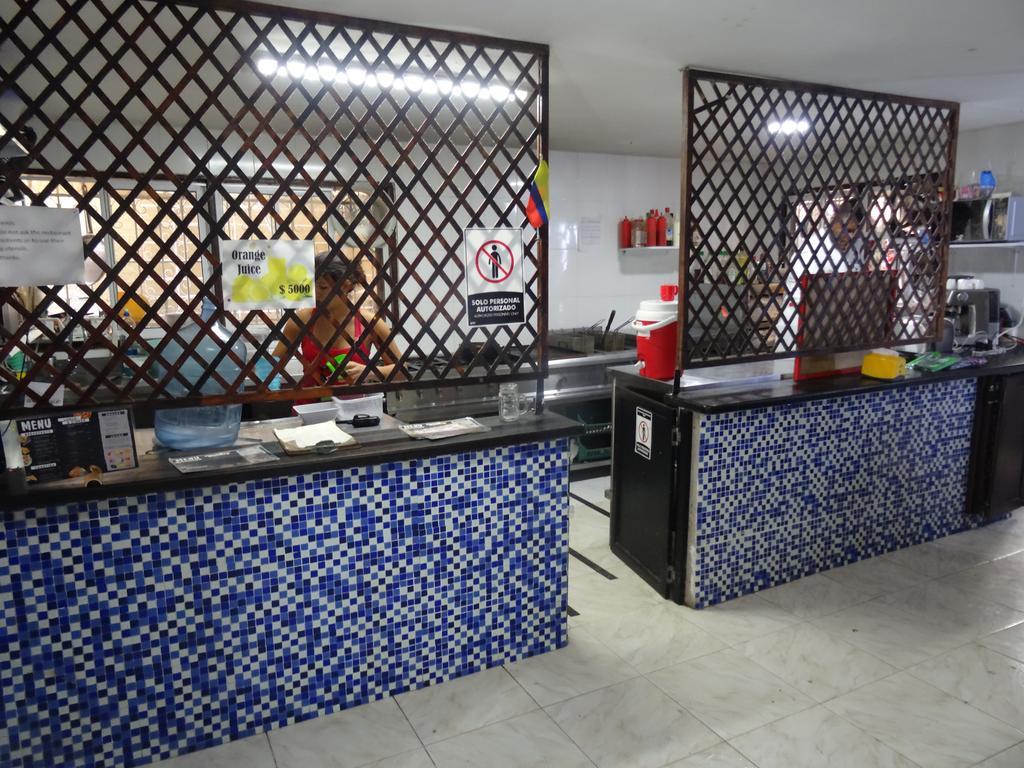 Drop Bear Hostel *