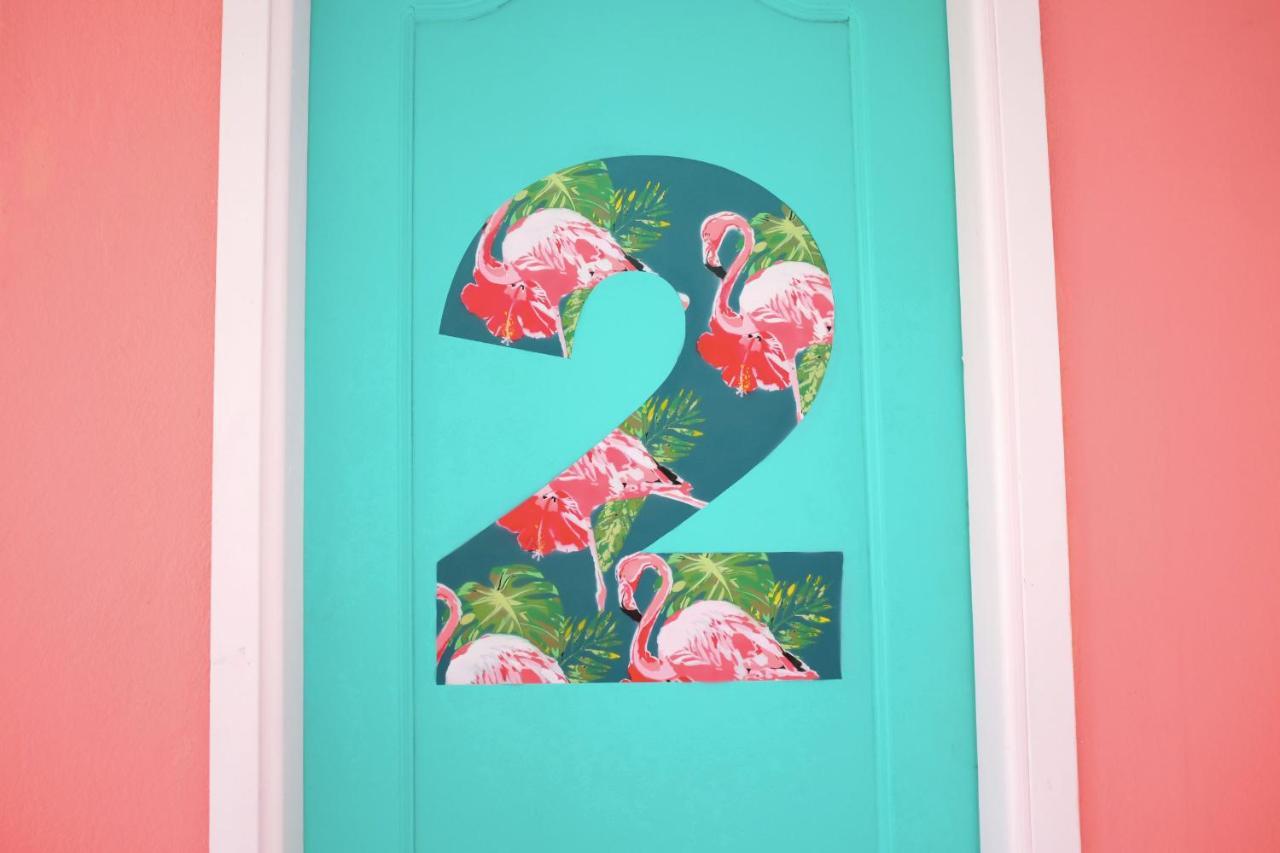 Flamingo & Coworking Hostel *