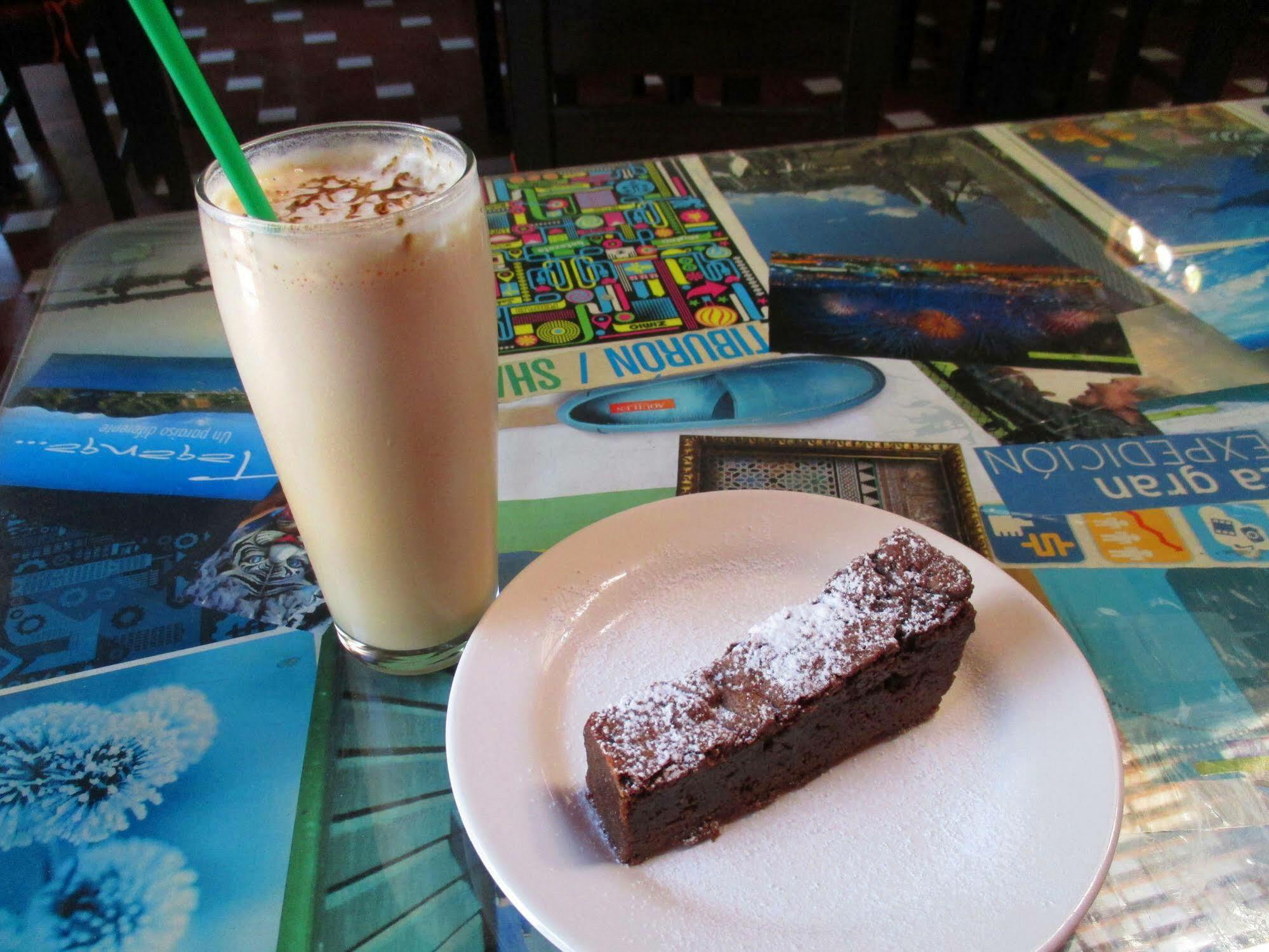 Hostal Aluna Casa Y Cafe