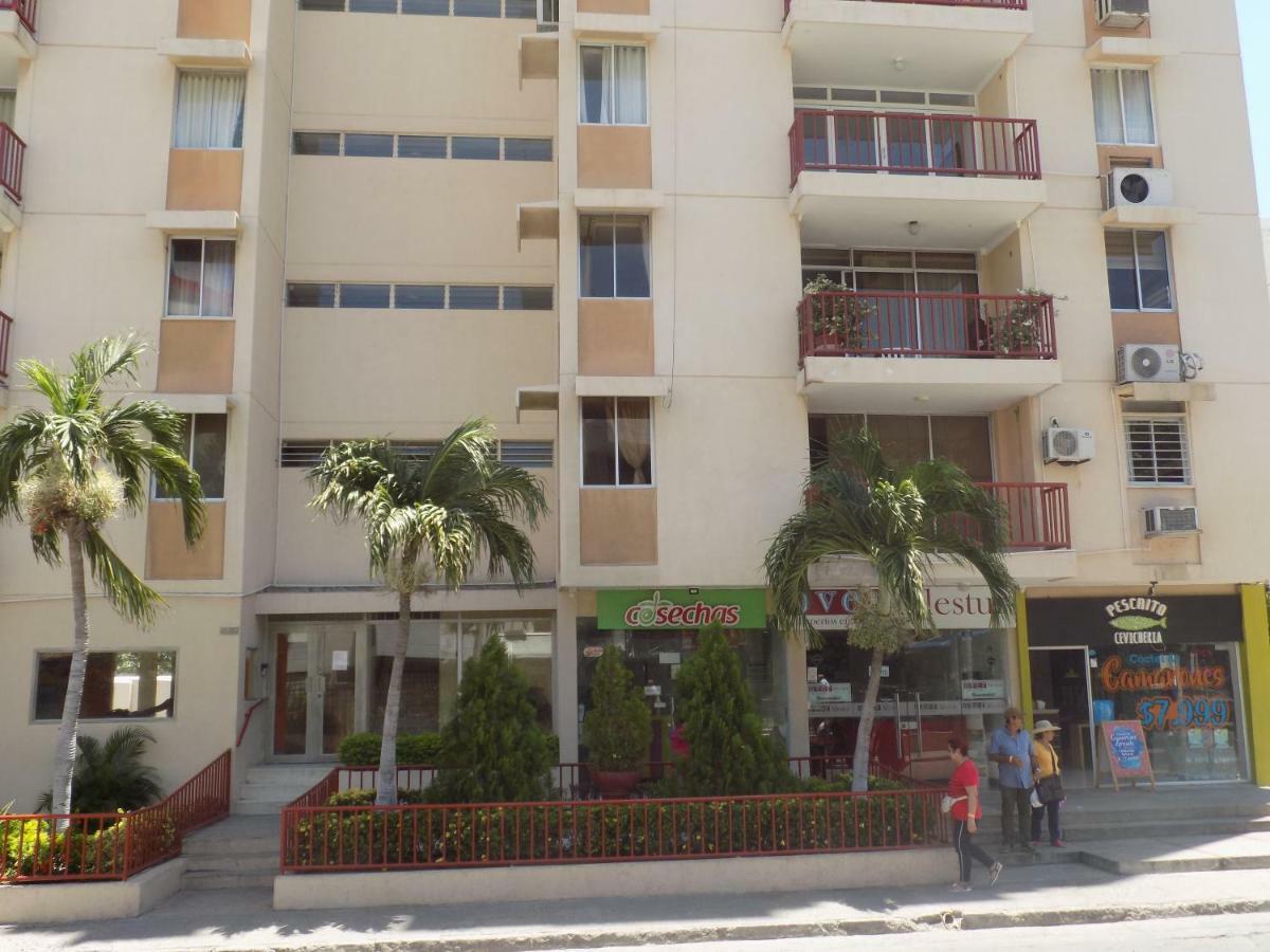 Amoblado Rodadero Con Excelente Ubicacion * Santa Marta (Magdalena)