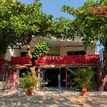 Hotel Playa y Café