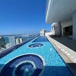 Lujoso Apartamento Vista Al Mar