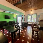 Sana Mar Hostel & Eco-Cafe