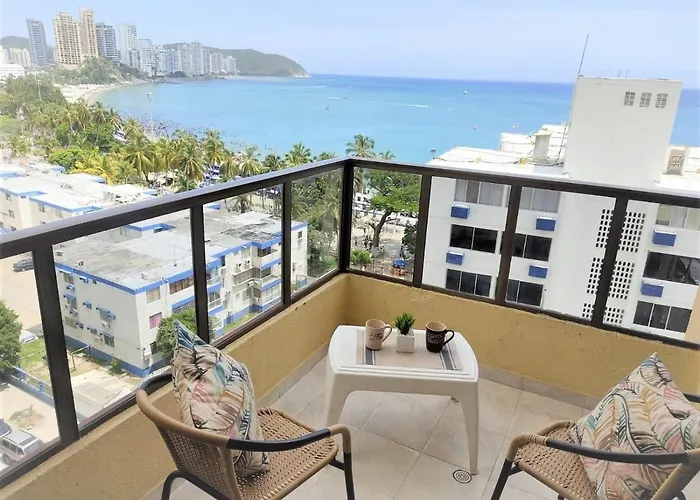 Apartamento Rodadero Los Laureles Con Vista Al Mar Y A La Bahia