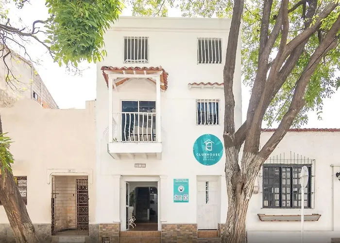 Ayenda 1627 Club House