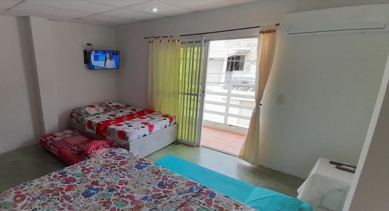 Alcobas A 4 Calles De La Playa Homestay Santa Marta (Magdalena)