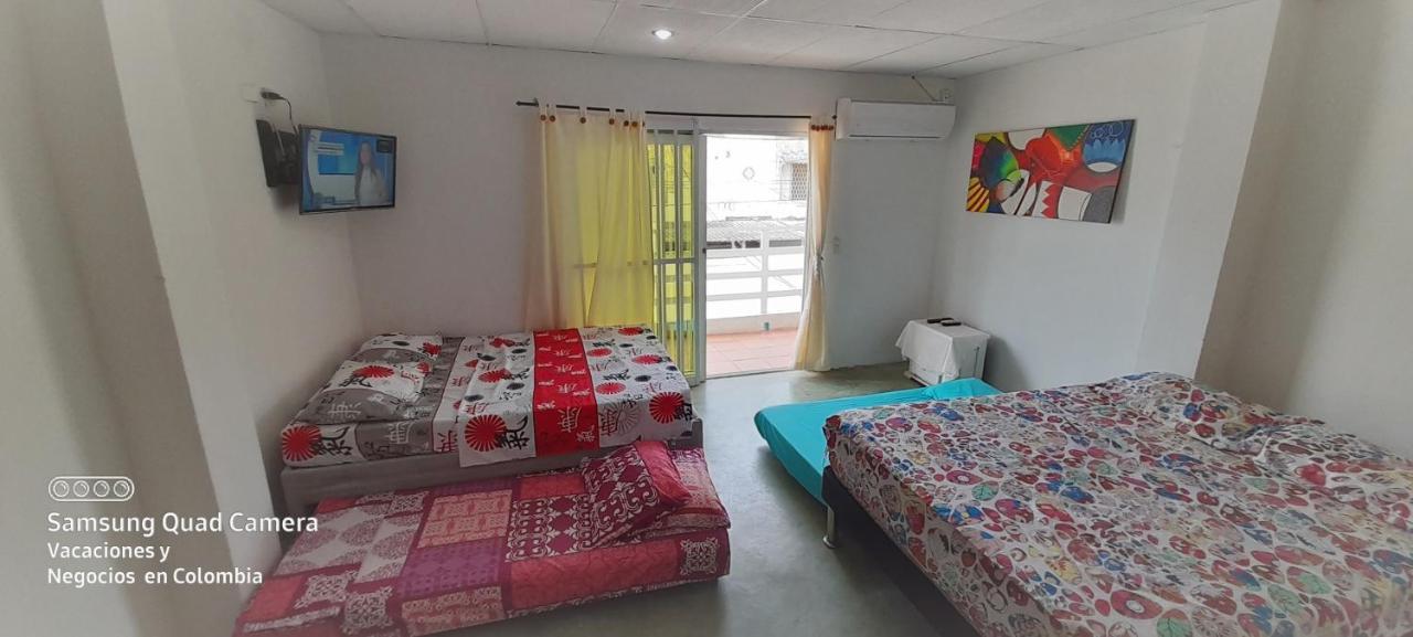 Alcobas A 4 Calles De La Playa Homestay