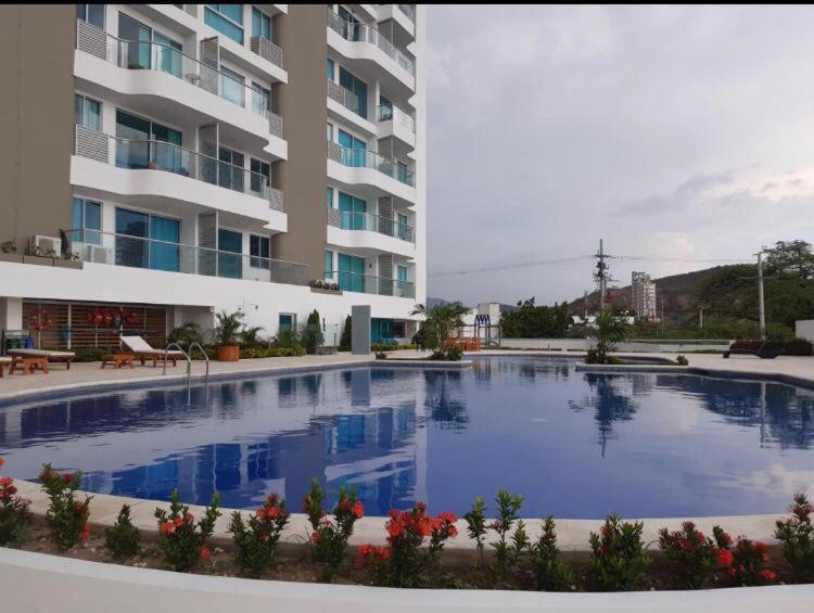 Edificio Aragoa, Rodadero Sur, * Santa Marta (Magdalena)
