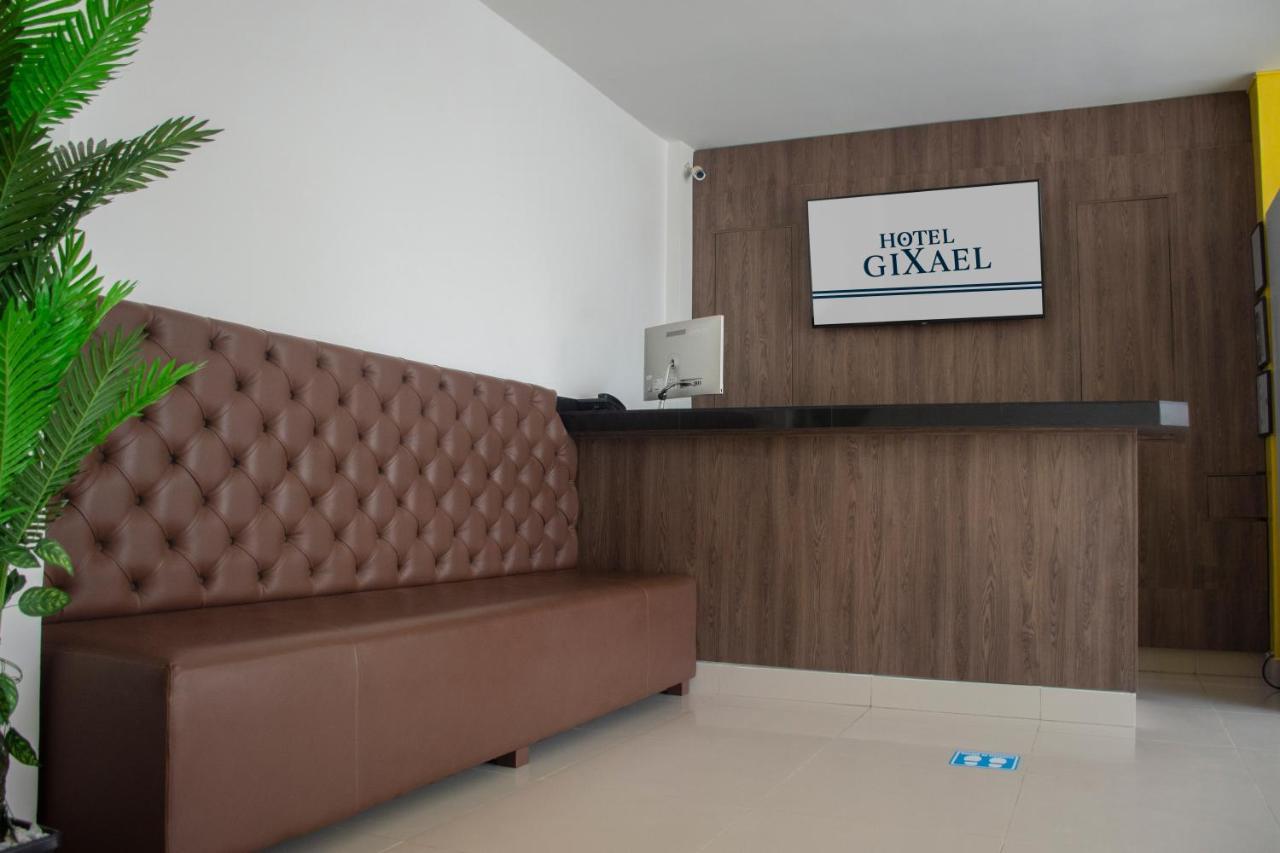 Gixael Hotel *
