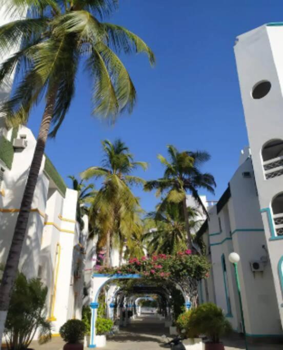 Confortable En Hermoso Condominio. Apartment