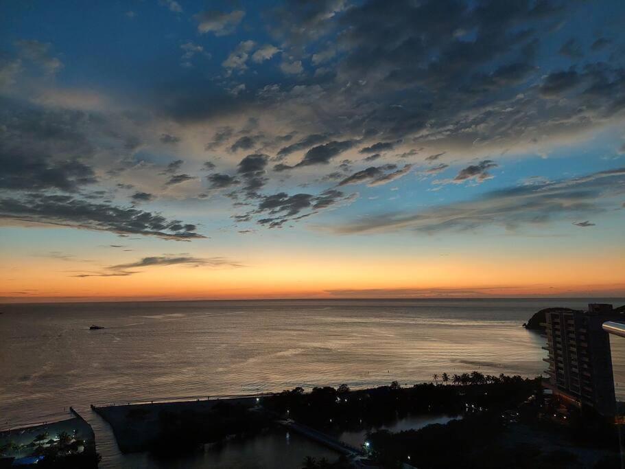 Con Vista Al Mar En * Santa Marta (Magdalena)
