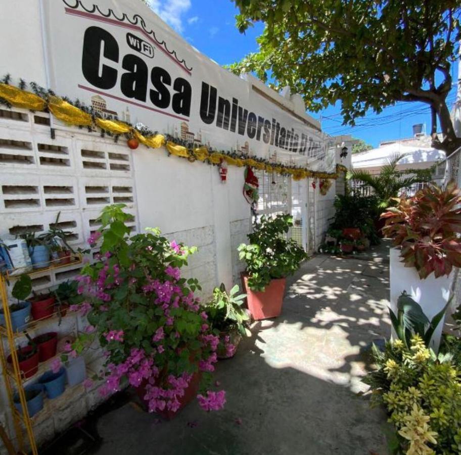 Casa Universitaria El Trebol Guest house Santa Marta (Magdalena)