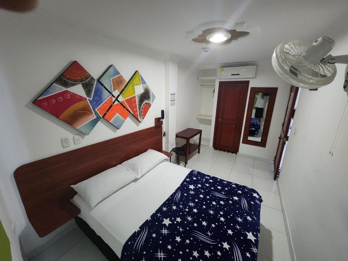 Kinai Hotel *