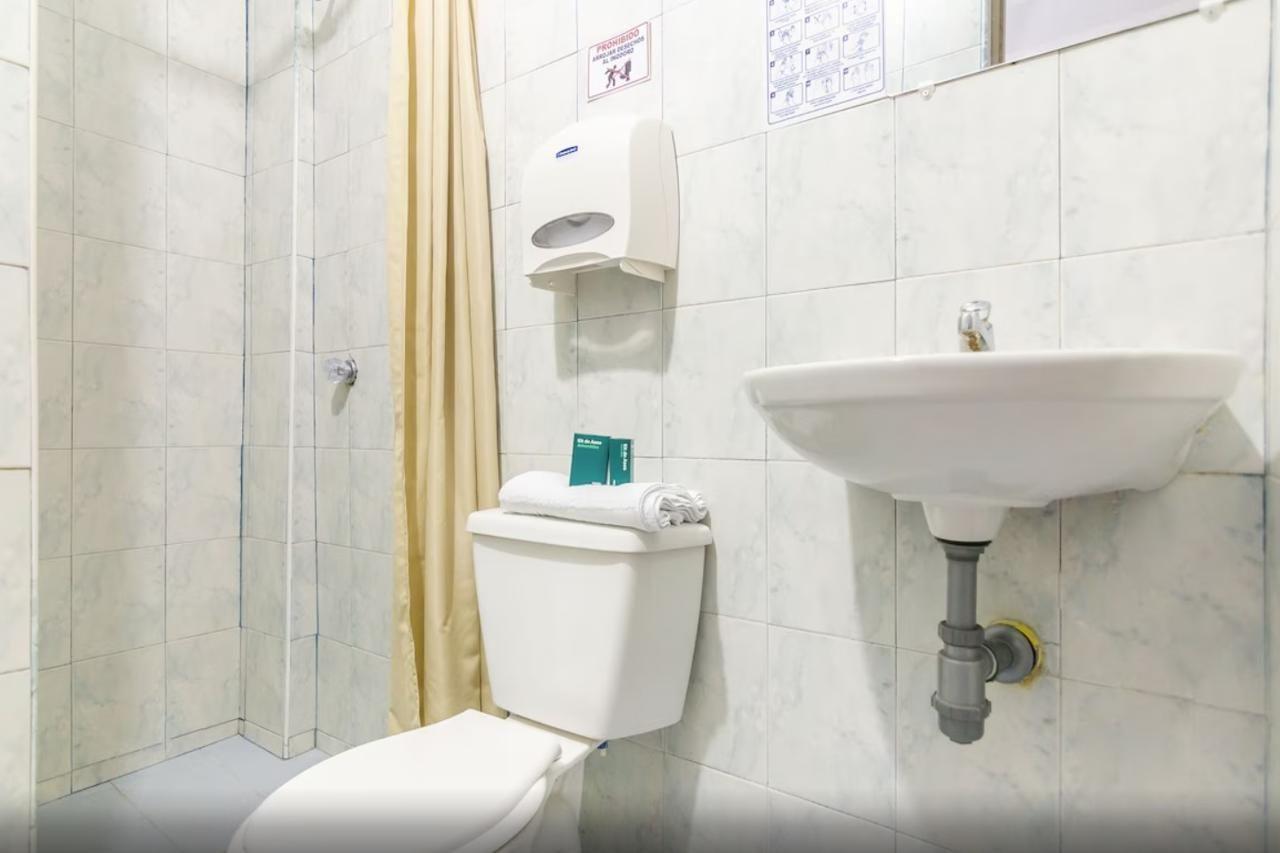 Ayenda 1627 Club House Hotel 2*