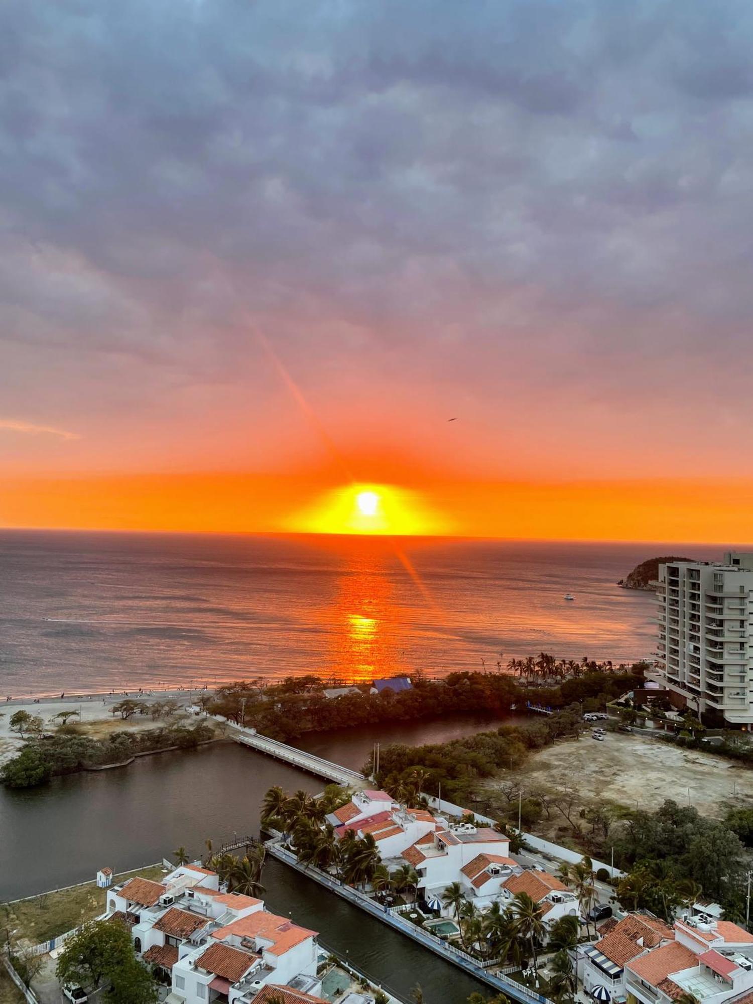 Apartment Con Vista Al Mar En *