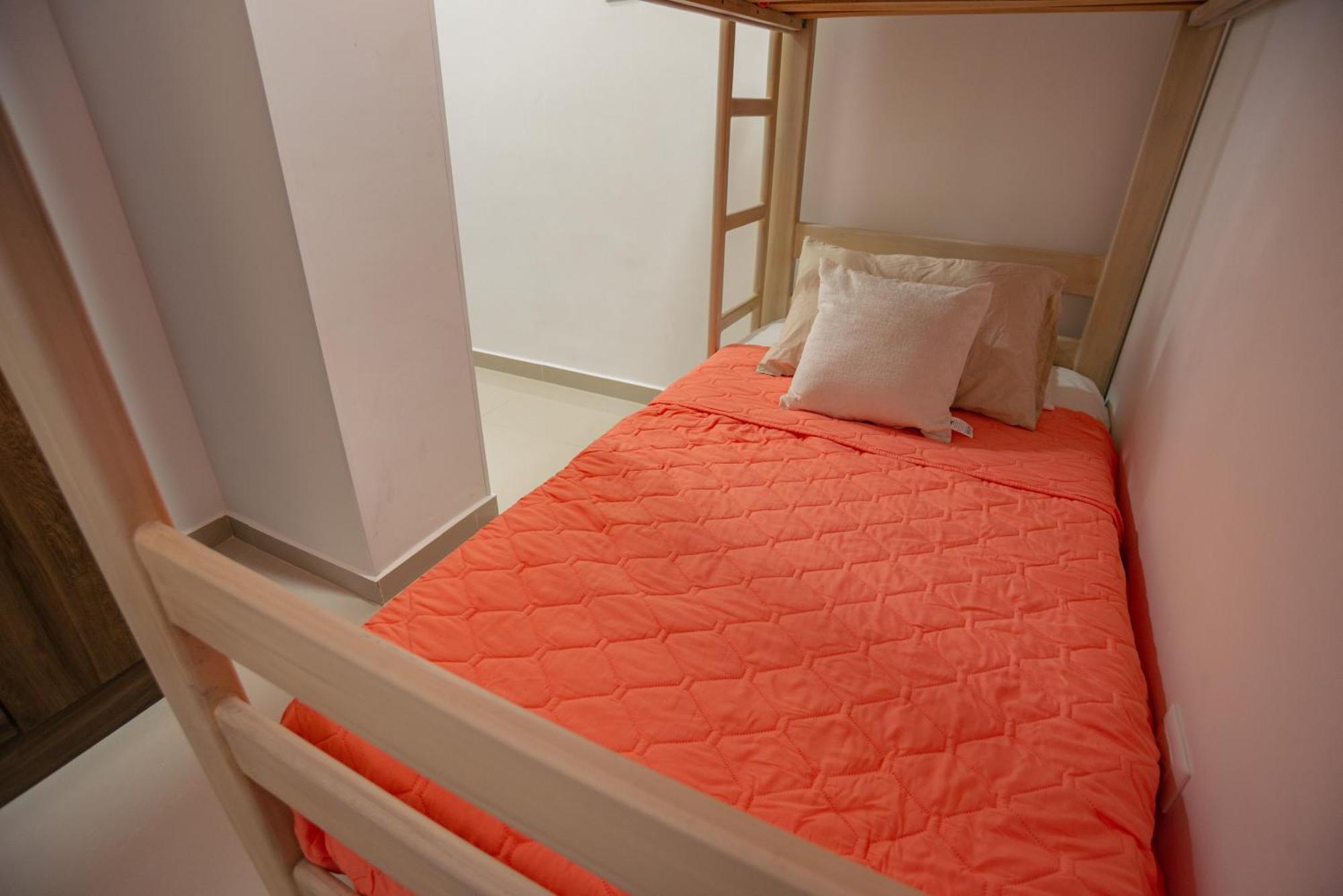 Apartment Amoblado En Samaria, Primera Linea De Playa! *