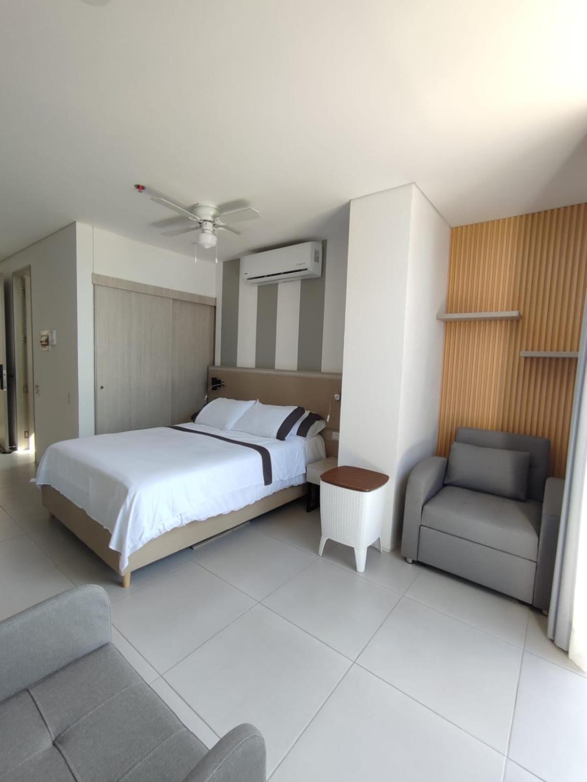 Apartasuite Con Terraza Ed Porto Horizonte A 2 Min De La Playa Aparthotel *