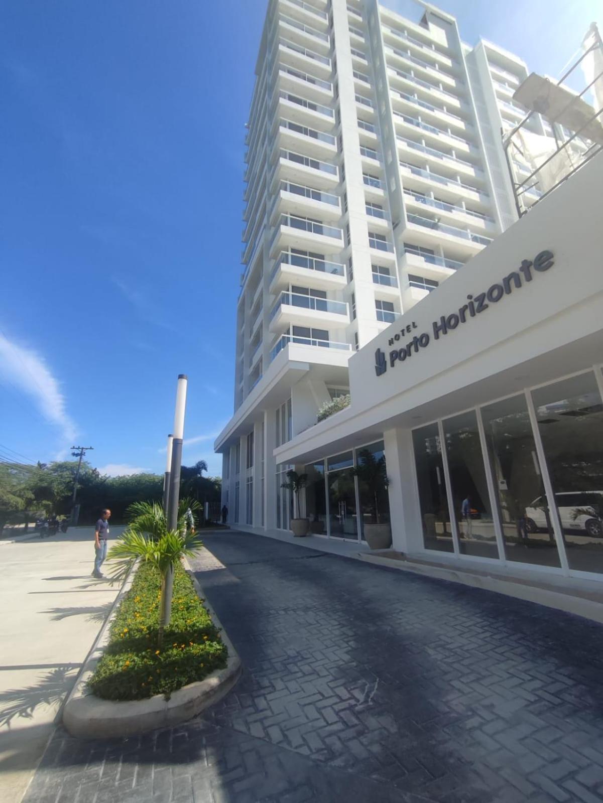 Aparthotel Apartasuite Con Terraza Ed Porto Horizonte A 2 Min De La Playa *