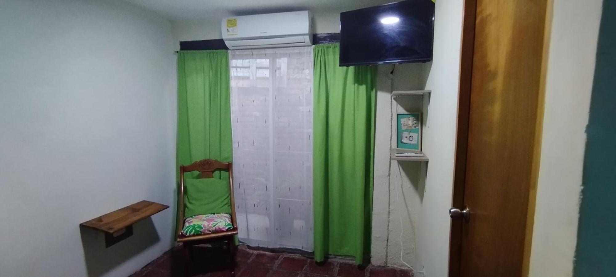 Guest house 4 Manzanas *