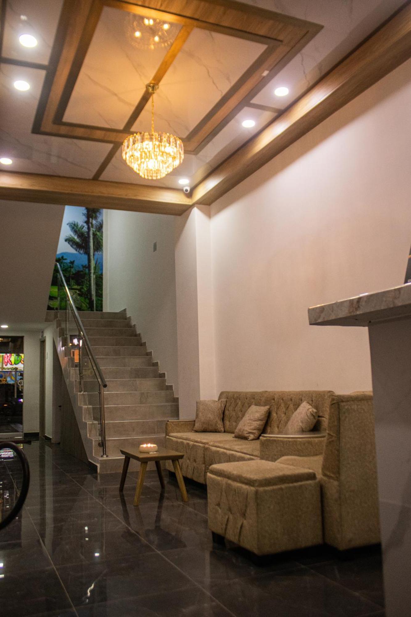 Mall Plaza Hotel
