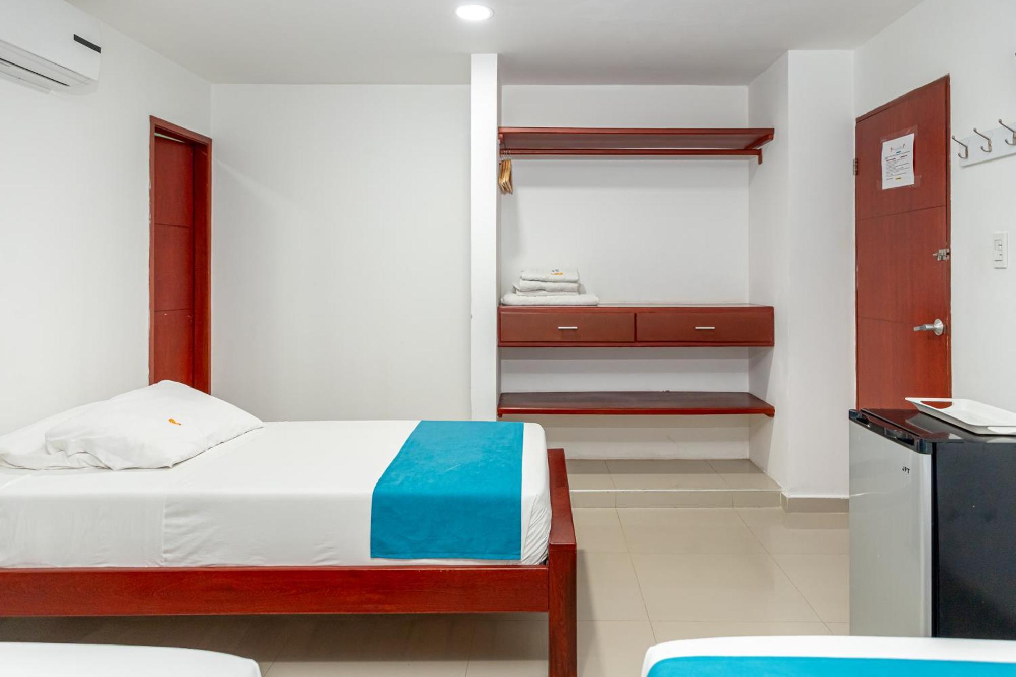 Aguamarina Hotel *