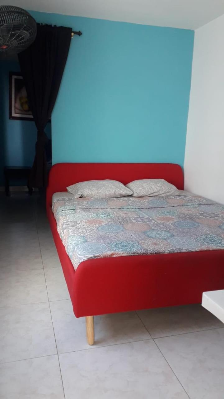 Casa Completa Sin Compartir Privada Con Garaje Gratis Wifi Para Toda Una Familia Holiday home