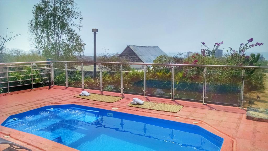 La Revista Con Piscina Privada