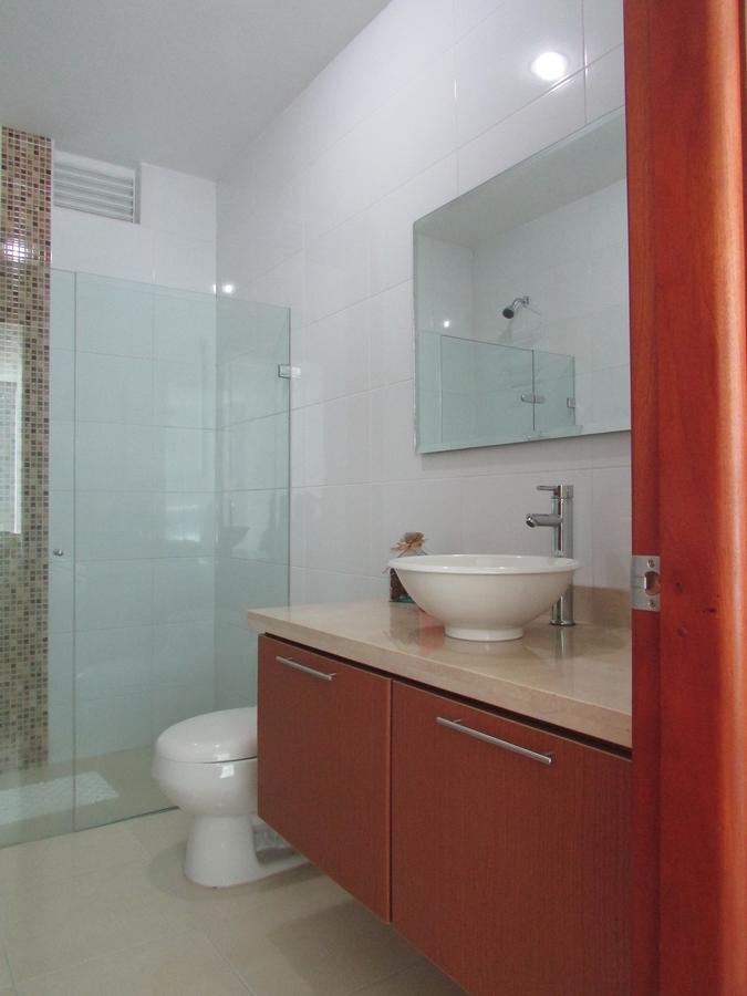 Apartamento Costa Azul 1002 *