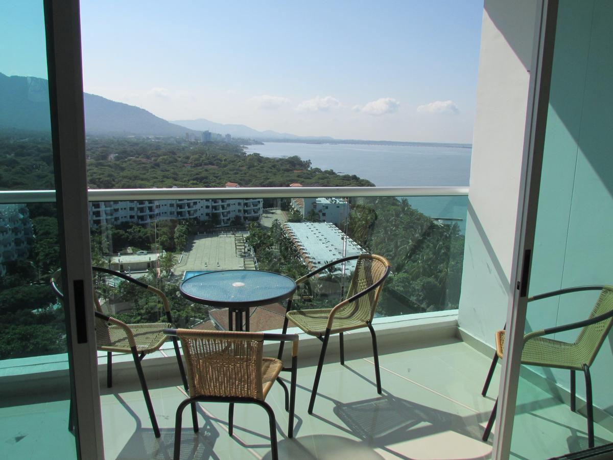 Apartamento Costa Azul 1002 *